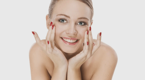 massage để ngăn ngừa sự xuất hiện của các nếp nhăn quanh mắt
