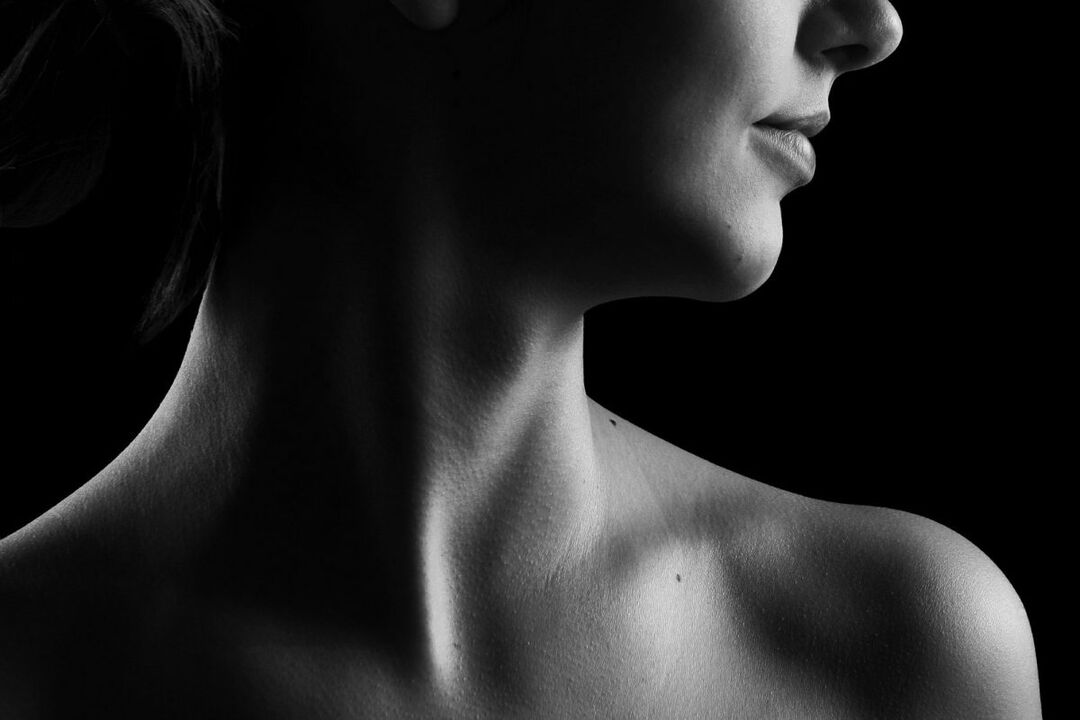 Da cổ và ngực sau các phương pháp trẻ hóa hiện đại